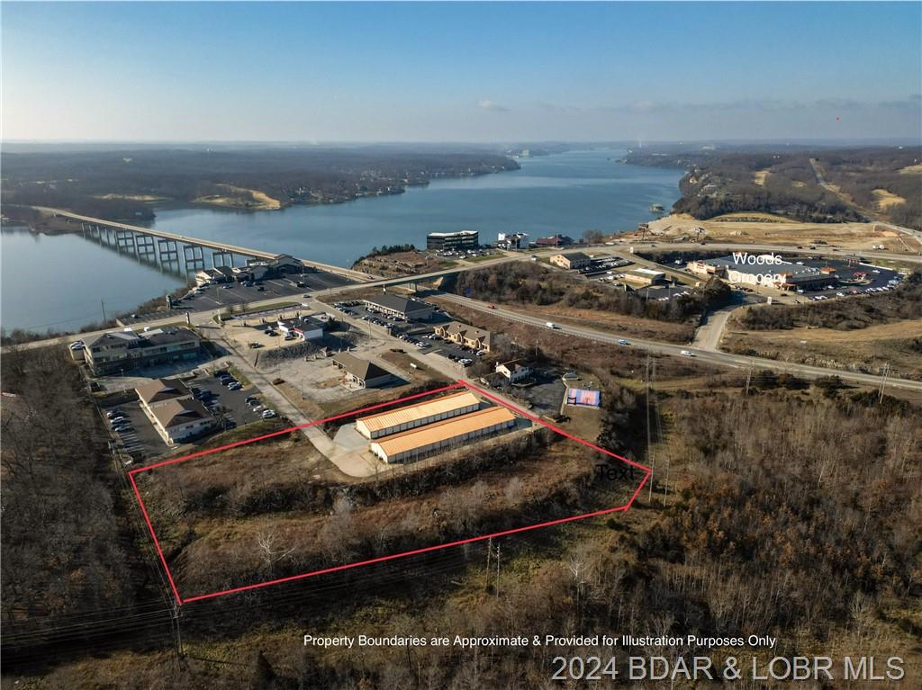 Commercial/Business for sale – 128 E Crossings East Drive  Lake Ozark, MO