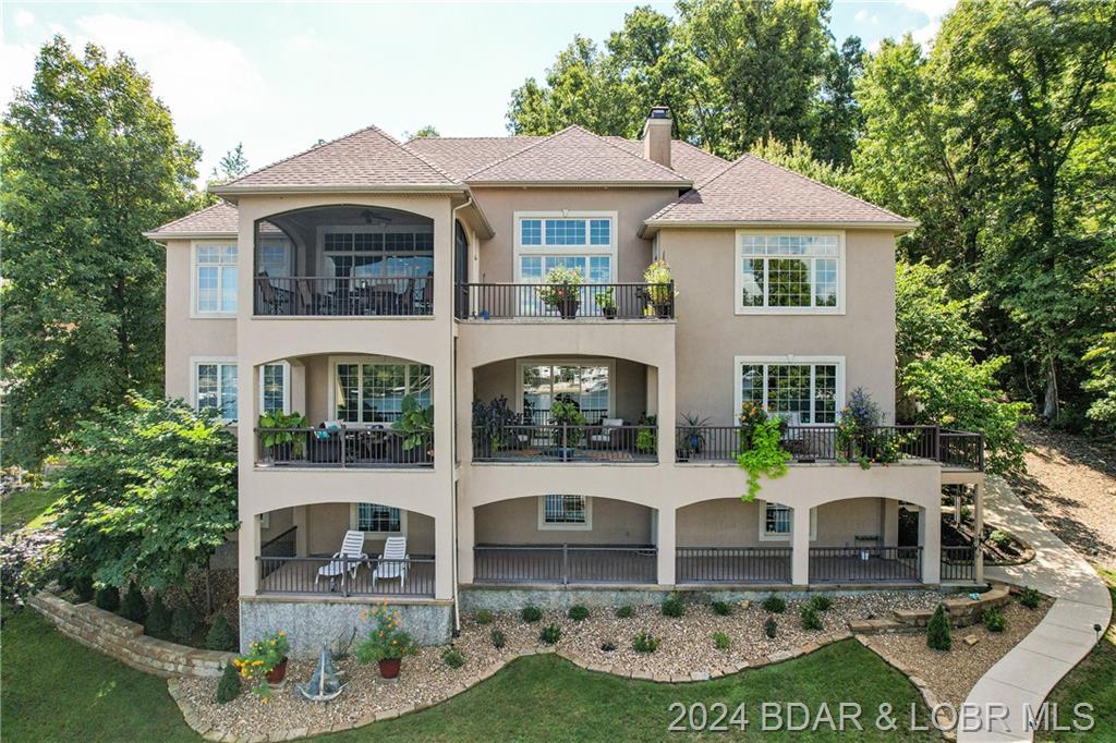 Residential for sale – 1163  Beacon Pointe Circle  Lake Ozark, MO