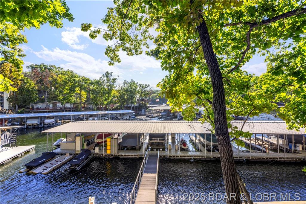 Residential for sale – 105  Den Cove Lane 1A Lake Ozark, MO