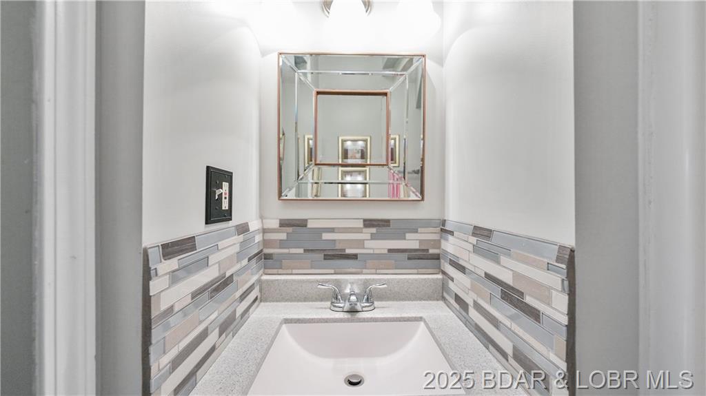 Photo 25 - Residential for sale – 15  Waterfall Circle 2B Lake Ozark, MO