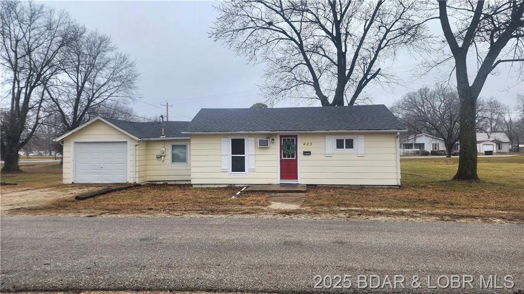 Photo 3 - Residential for sale – 403  N Fisher   Versailles, MO