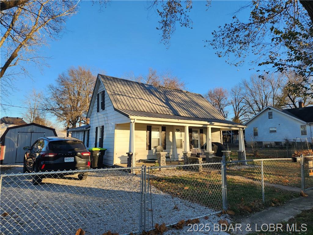 Photo 5 - Residential for sale – 206 S Oak Street  Versailles, MO